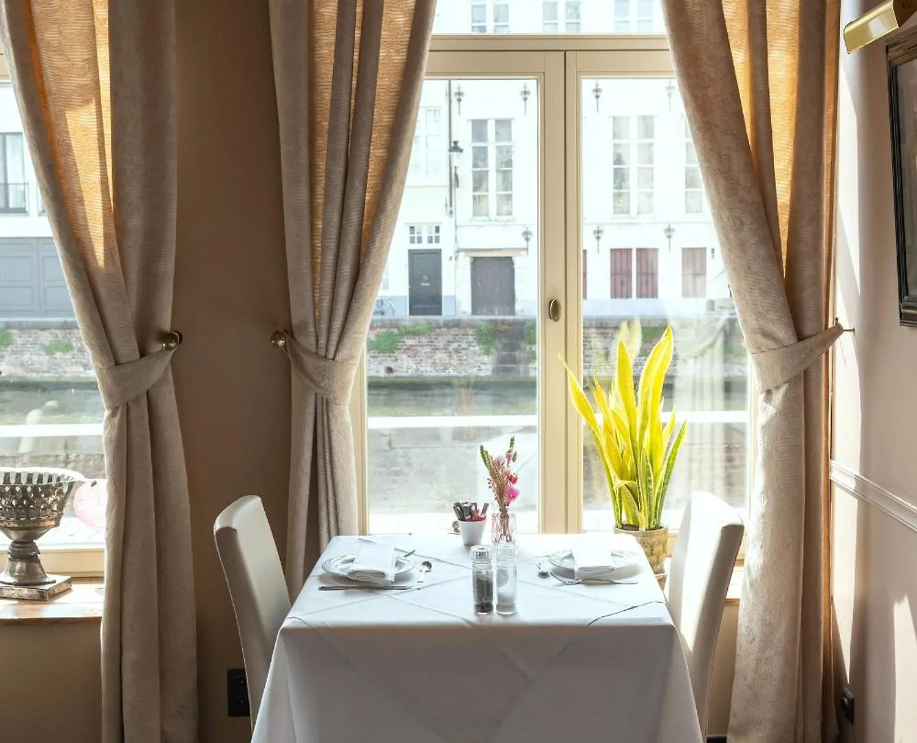 Hotel Martin'S Relais Bruges 4*,